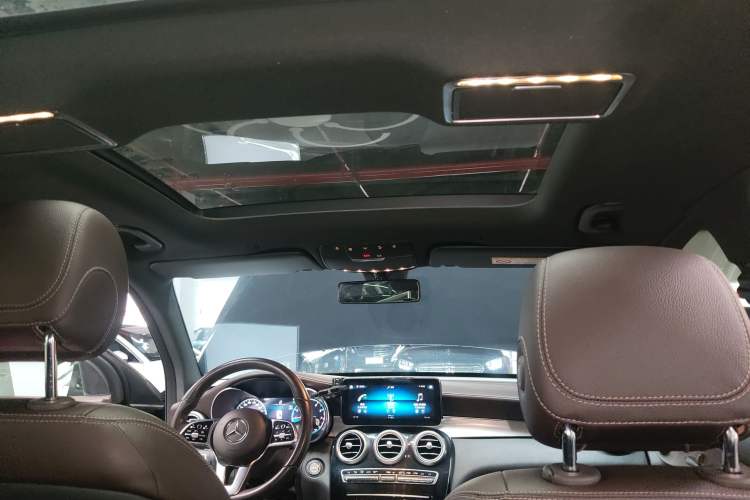 Used Mercedes-Benz GLC 2020 Facelifted GLC 260 L 4MATIC Dynamic Edition Headliner