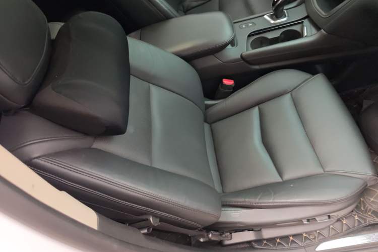 Used Cadillac XT5 2018 25T Luxury Model