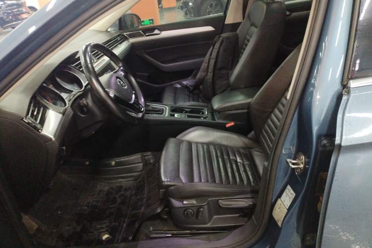 Used Volkswagen Variant 2018 380TSI Two-Wheel Drive Comfort Edition