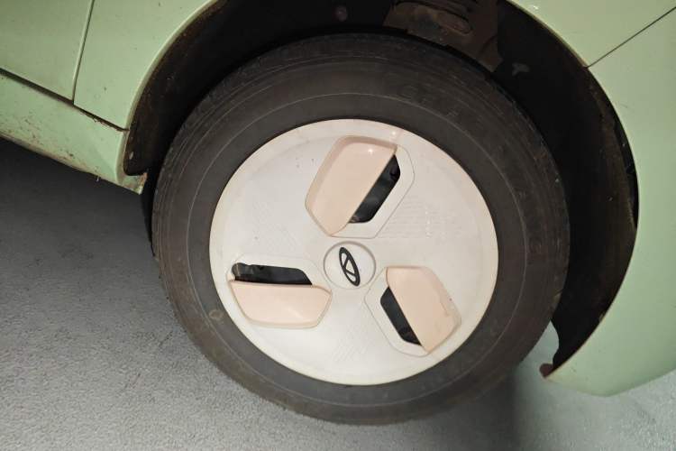 Used Chery QQ Ice Cream 2022 170km Sundae Phosphate Lithium-Ion
