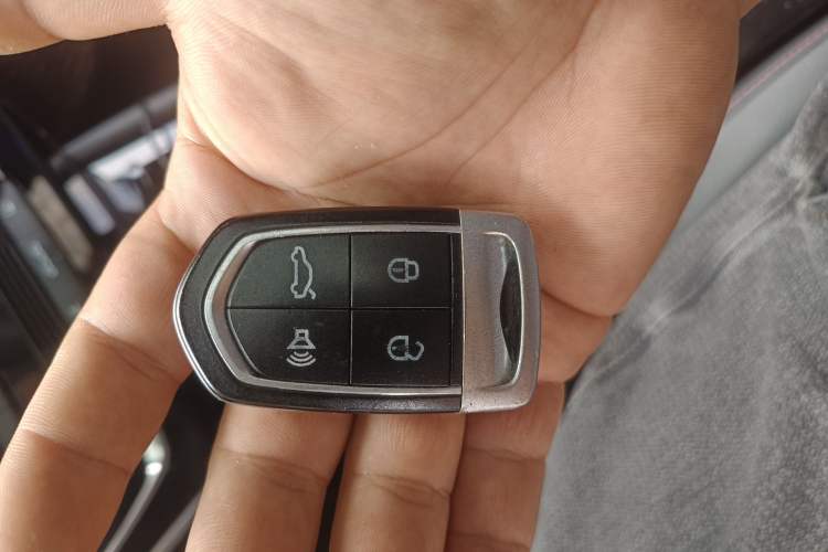 Used BORGWARD BX5 2017 20TGDI Automatic Two-Wheel Drive Pioneer Edition Vehicle Key