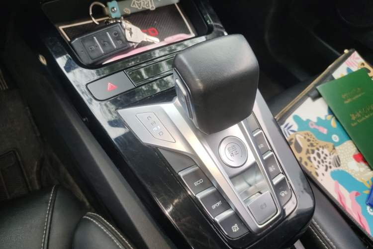 Used BYD Yuan New Energy 2019 EV535 Smart Connect Trendsetting Model Gear Lever