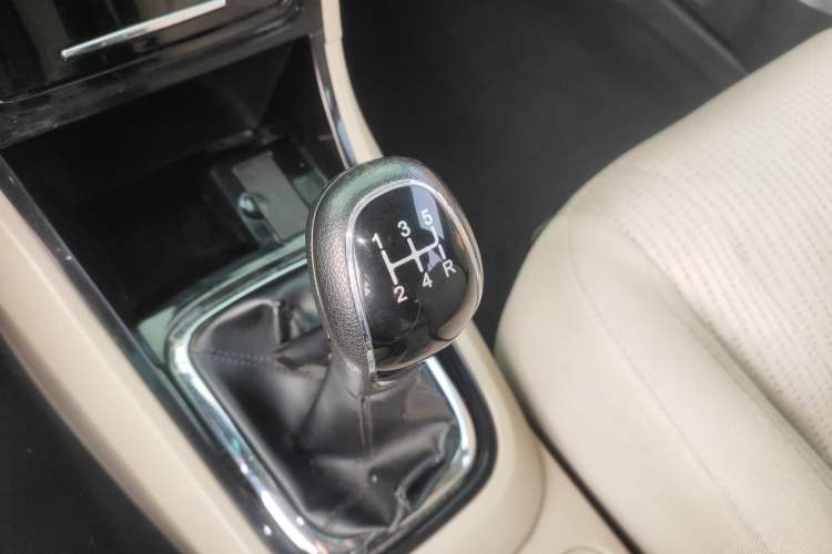 Used Chery E3 2015 1.5L Manual Fashion Model