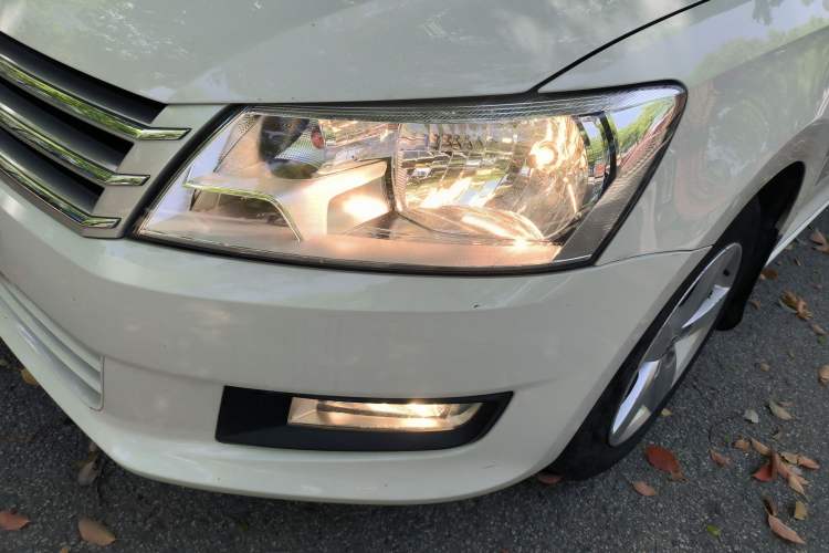 Used Volkswagen Santana 2015 1.6L Manual Comfort Edition Left Front Headlight