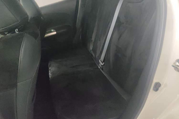 Used Infiniti ESQ 2014 1.6L Spontaneous Edition Left Rear Seat