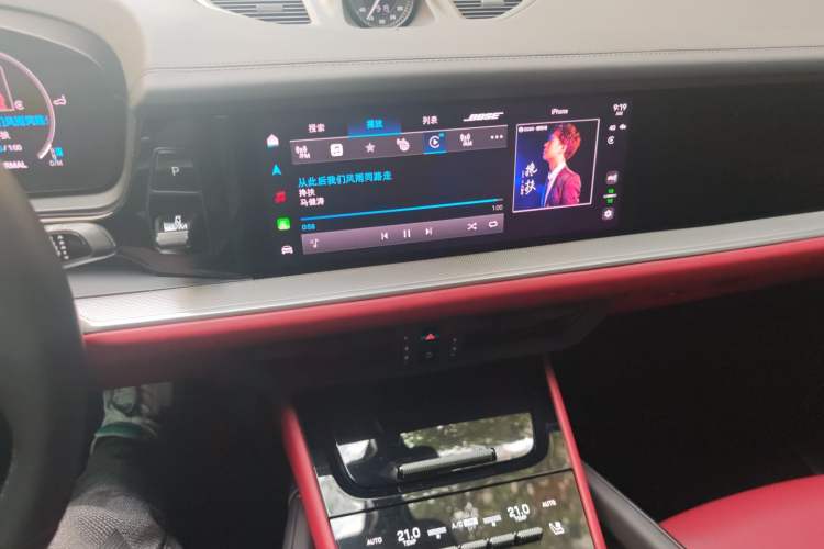 Used Porsche Cayenne 2024 Cayenne Coupé 3.0T Audio And AC Panel