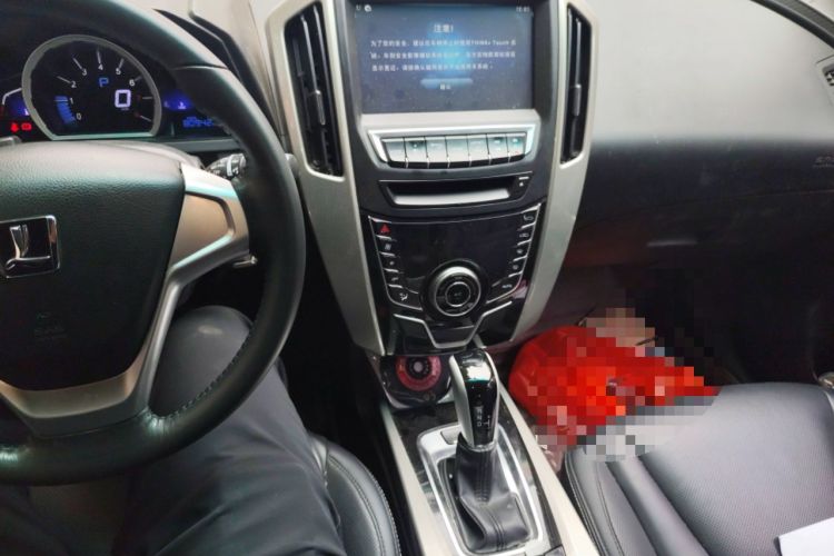 Used Luxgen U6 SUV 2015 1.8T Fashion Edition Audio And AC Panel