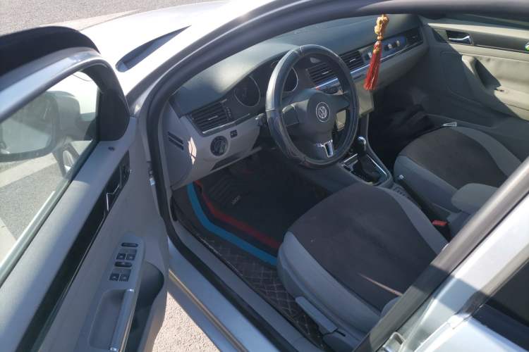 Used Volkswagen Bora 2014 1.6L Automatic Fashion Model
