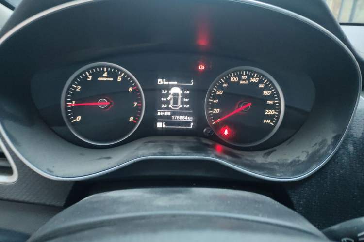 Used Baojun 730 2019 1.5L Manual Fashion Model 7-seater China VI