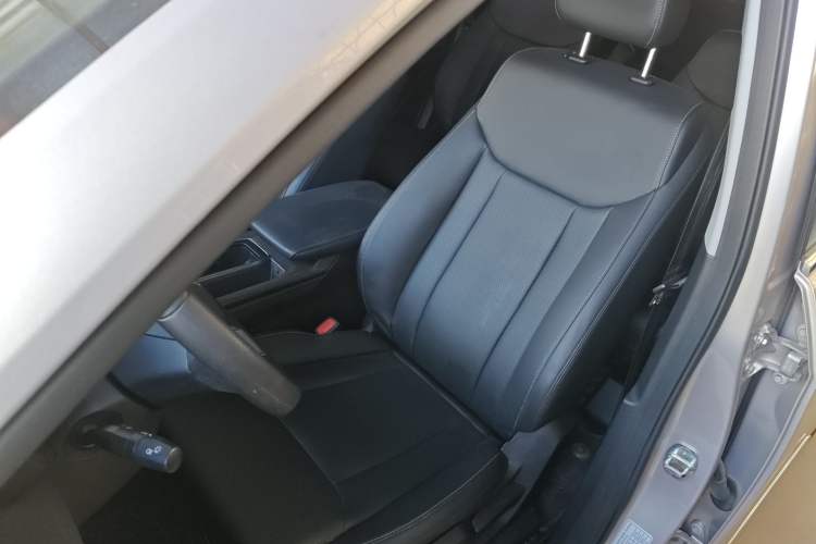 Used Wuling Jiachen 2022 1.5T CVT Smart Luxury Version