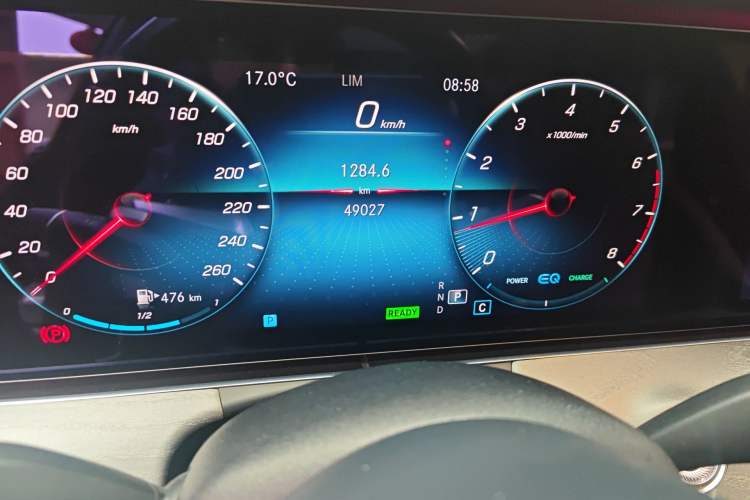 Used Mercedes-Benz E-Class 2021 E 260 L Sport Edition Odometer Close Up