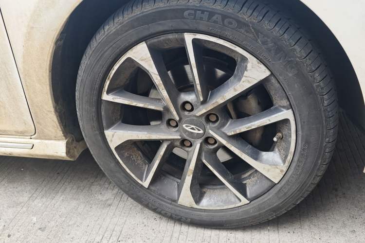 Used Chery Arrizo GX 2019 1.5T Manual New Color Version China VI Standard Right Front Wheel Hub