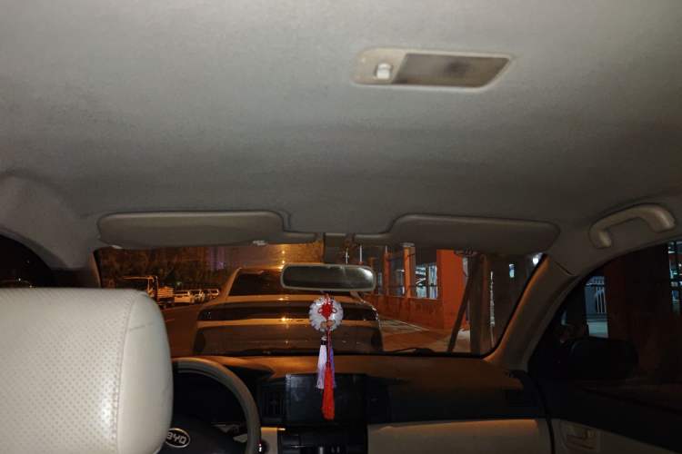 Used BYD F3 2013 Energy-Efficient Model 1.5L Manual Comfort Version Headliner