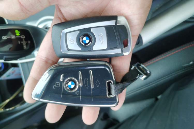 Used BMW 2 Series 2018 220i Convertible Coupe Sports Design Package