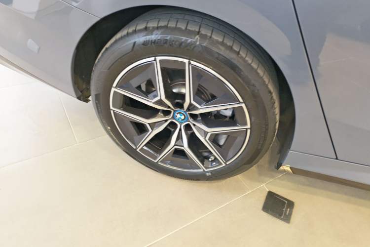 Used BMW i5 2024 eDrive 35L M Sport Package
