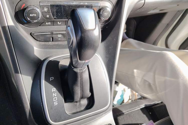 Used Ford Kuga 2015 1.5L GTDi Four-Wheel-Drive Elite Model