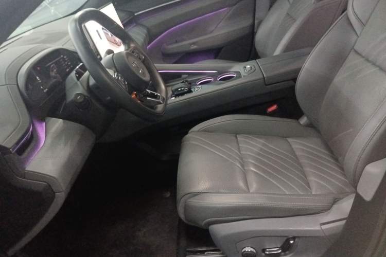 Used Zeekr 001 2024 WE Edition 95 kWh All-Wheel Drive Left Front Seat