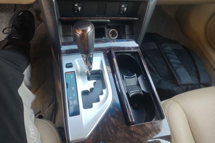 Used Toyota Camry 2015 2.0G Luxury Edition

