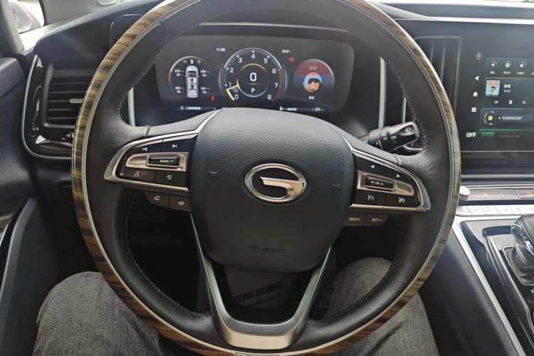 Used GAC Trumpchi M8 2021 Lingxiu Series 390T Ultimate Edition Steering Wheel
