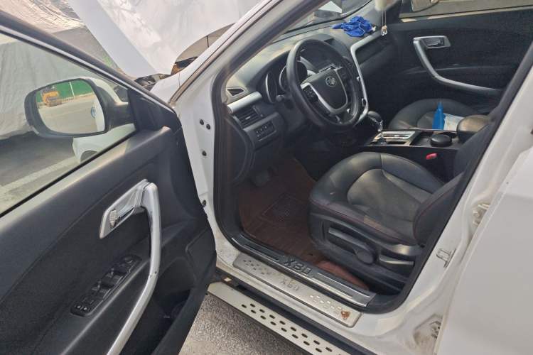 Used Bestune X80 2013 2.0L automatic comfort version

