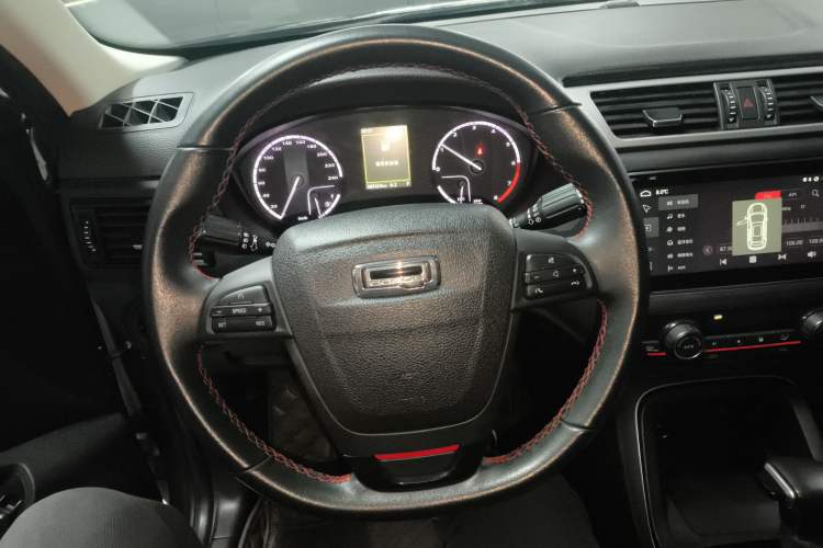 Used Qoros 5 2018 1.6T Automatic Prestige Model
