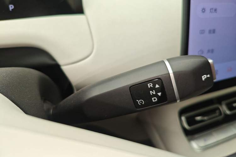 Used CHANGAN NEVO Q05 2026 Model 506 Max
