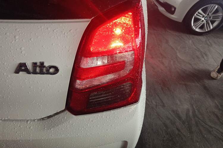 Used Suzuki Alto 2016 1.0L Automatic Deluxe Xuan Dong Edition Exterior 3