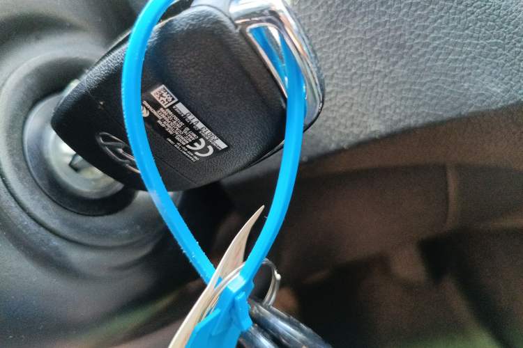 Used Hyundai Santa Fe 2013 2.4L Automatic 2WD Comfort Edition