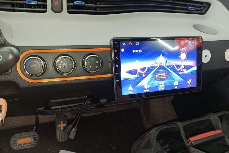 Used Wuling Hongguang MINIEV 2020 Freedom Version Lithium Iron Phosphate Audio And AC Panel