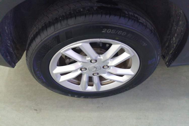 Used Wuling Alvez 2022 1.5L Manual Comfort Version
