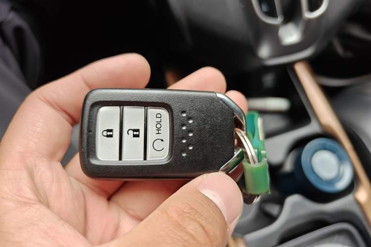 Used Honda CR-V 2017 240TURBO CVT Front-Wheel Drive Fashion Edition Vehicle Key