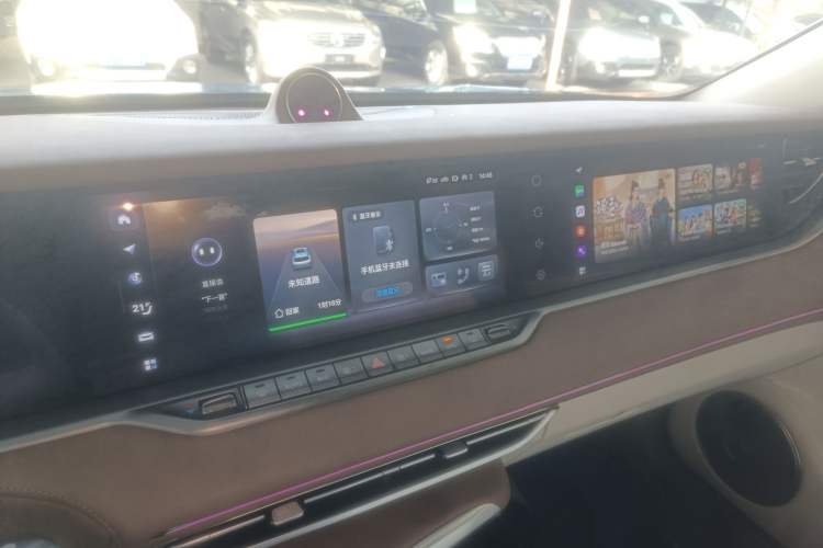 Used VOYAH FREE 2021 Four-Wheel Drive Extended-Range First Edition Commemorative Edition Exclusive Luxury Package Audio And AC Panel