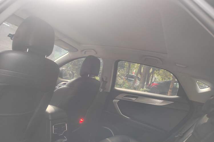 Used Soueast DX7 2018 Prime 1.5T Manual Smart Connect Starry Edition China V Standard