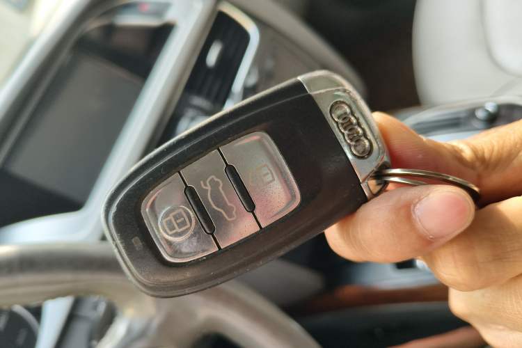 Used Audi A4L 2011 2.0 TFSI Technology Edition
