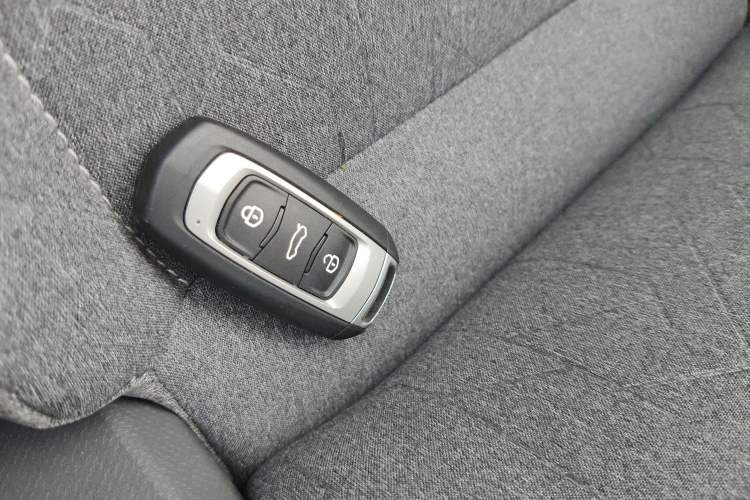 Used Geely Galaxy Panda 2024 Panda Mini 200km Endurance Bear Vehicle Key