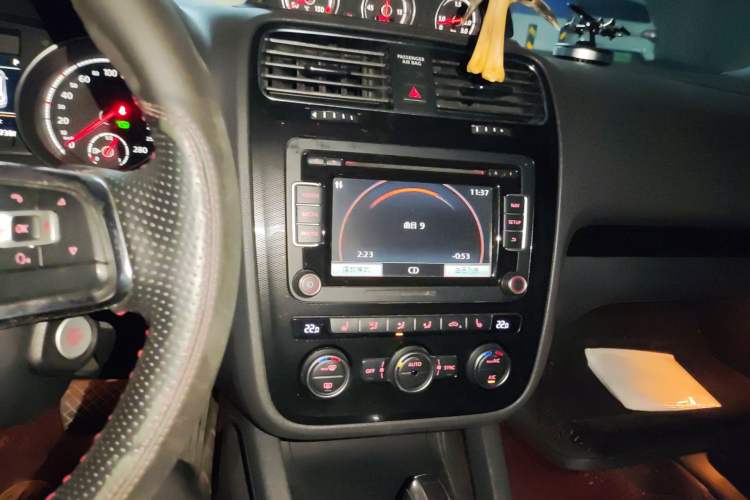 Used Volkswagen Scirocco 2015 2.0 TSI Luxury Edition Audio And AC Panel