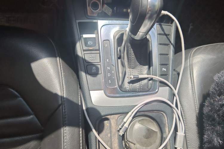 Used Volkswagen Magotan 2012 Revised Version 1.8TSI Leading Edition