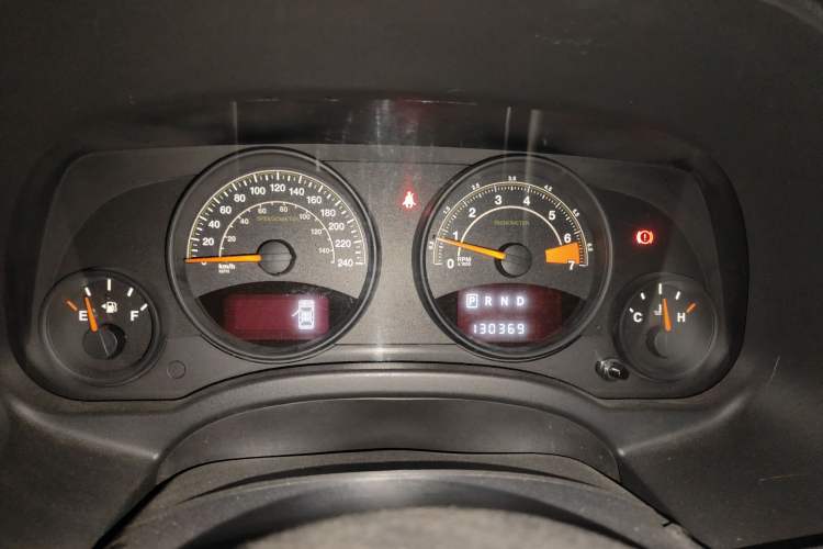 Used Jeep Compass 2013 2.4L four-wheel-drive sport version
