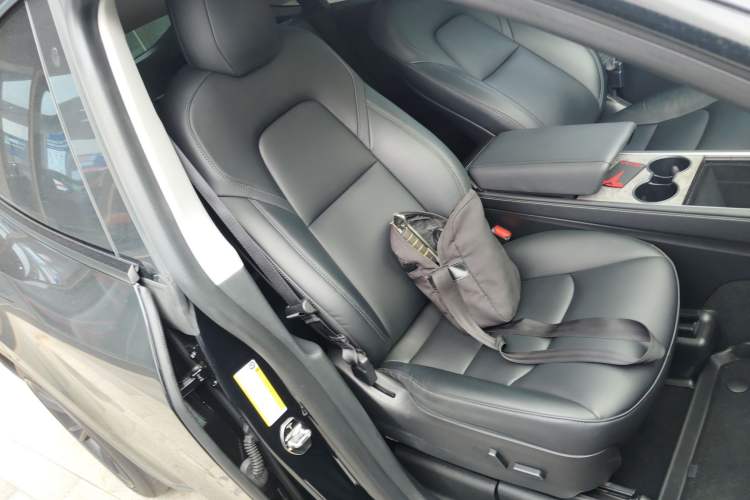 Used Tesla Model Y 2022 Rear-Wheel-Drive Version