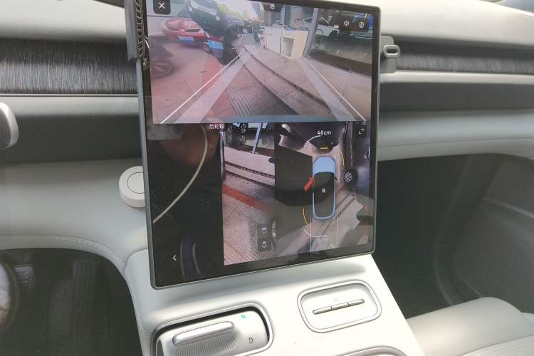 Used Nio ES6 2024 75 kWh Audio And AC Panel