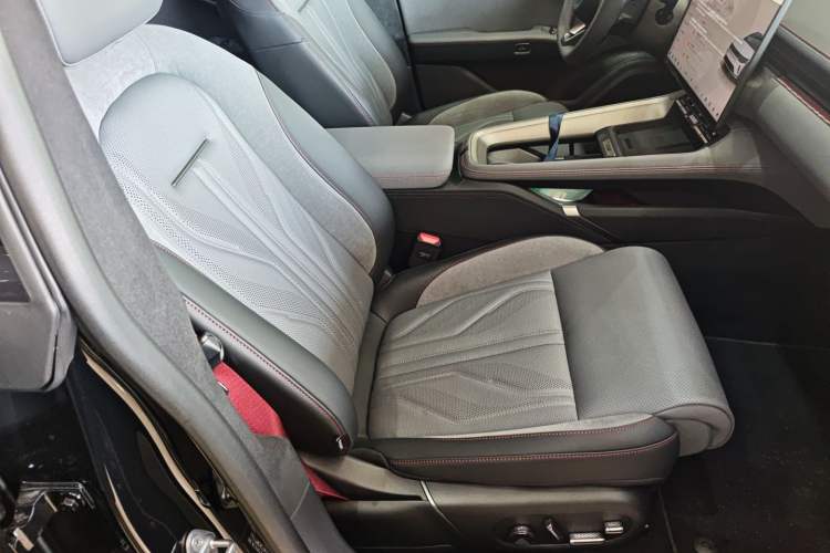 Used Zeekr 007GT 2025 Long-Range Rear-Wheel Drive Intelligent Driving Version 100 kWh
