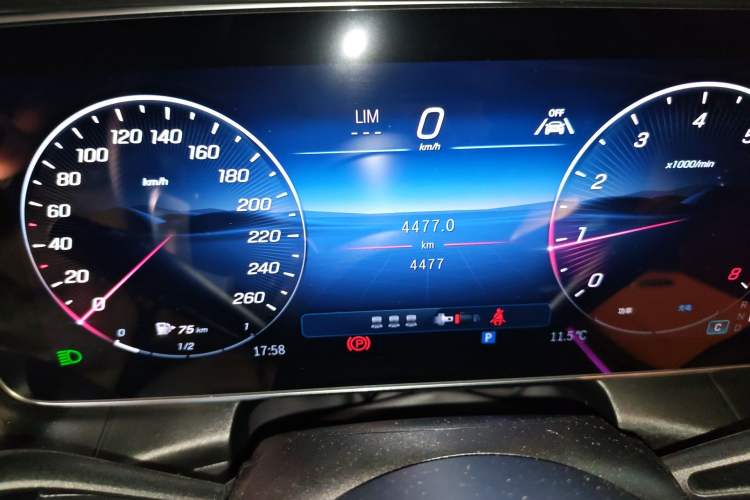 Used Mercedes-Benz GLC 2025 Refreshed GLC 300 L 4MATIC Dynamic Version 5 Seats
