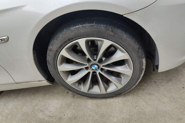 Used BMW 5 Series 2013 525Li Leading Model