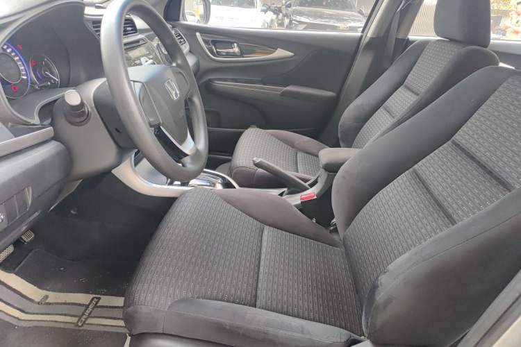 Used Honda Crider 2015 1.8L automatic comfort version Left Front Seat