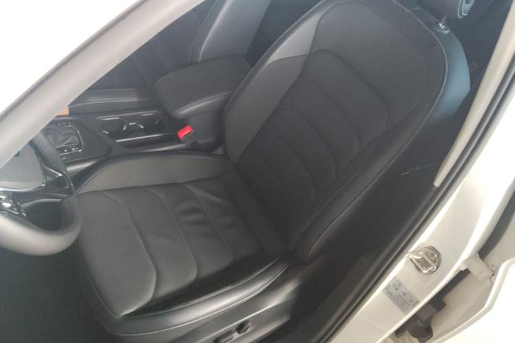 Used Volkswagen Tiguan L 2020 330TSI Automatic Two-Wheel Drive Panoramic Comfort Edition China VI Standard Left Front Seat