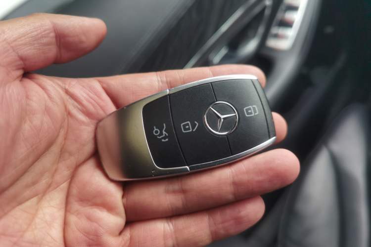 Used Mercedes-Benz C-Class 2019 Restyled C 260 L Sport Edition Vehicle Key
