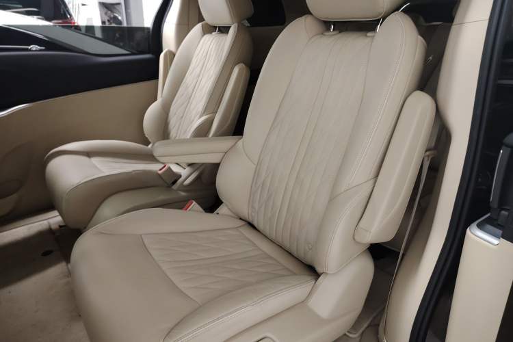 Used Buick GL8 2023 Land Executive Class 652T Luxury Model