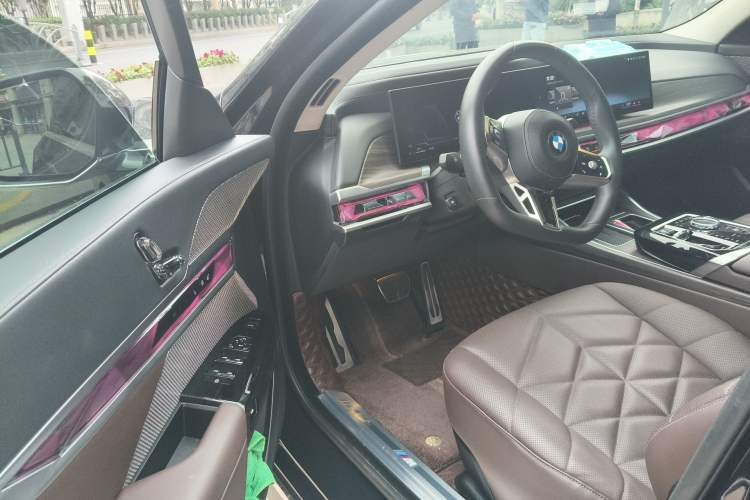 Used BMW 7 Series 2023 735Li M Sport Package
