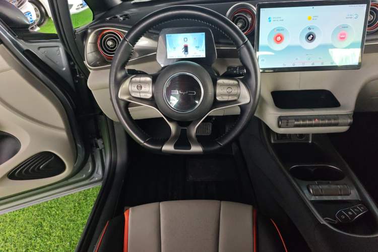 Used BYD Dolphin 2021 405 km Fashion Edition Steering Wheel