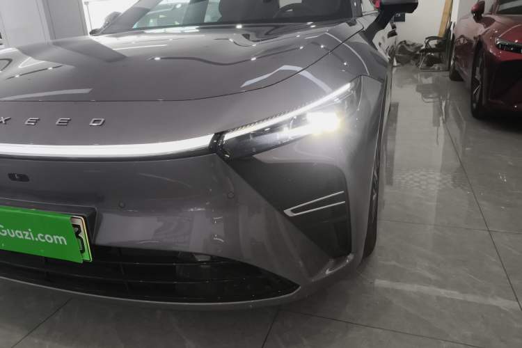 Used EXEED Star Era ES 2025 Extended-Range Max Urban Assisted Driving Left Front Headlight